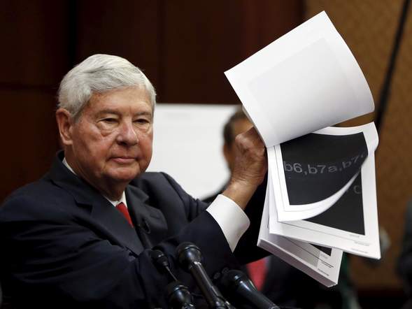 Former senator Bob Graham holds the still-classified 28 pages on 9/11