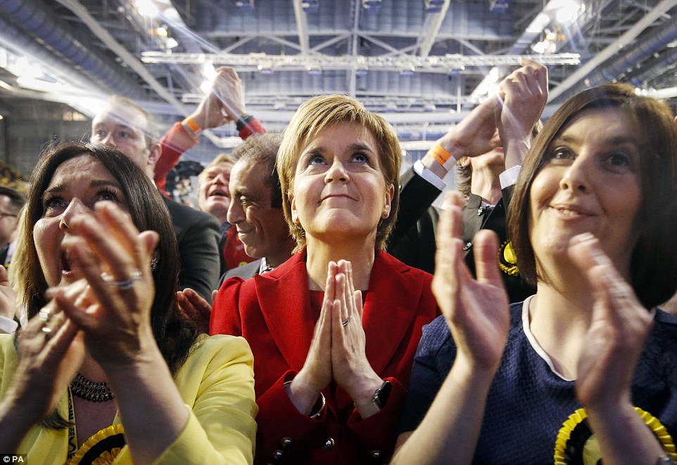 33E2CF6E00000578-3576005-Nicola_Sturgeon_pictured_in_Glasgow_this_morning_pledged_to_gove-a-25_1462516150526